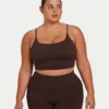 Crop top incontournable pour femme – marron ardoise Crop top incontournable pour femme – marron ardoise