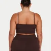 Crop top incontournable pour femme – marron ardoise Crop top incontournable pour femme – marron ardoise