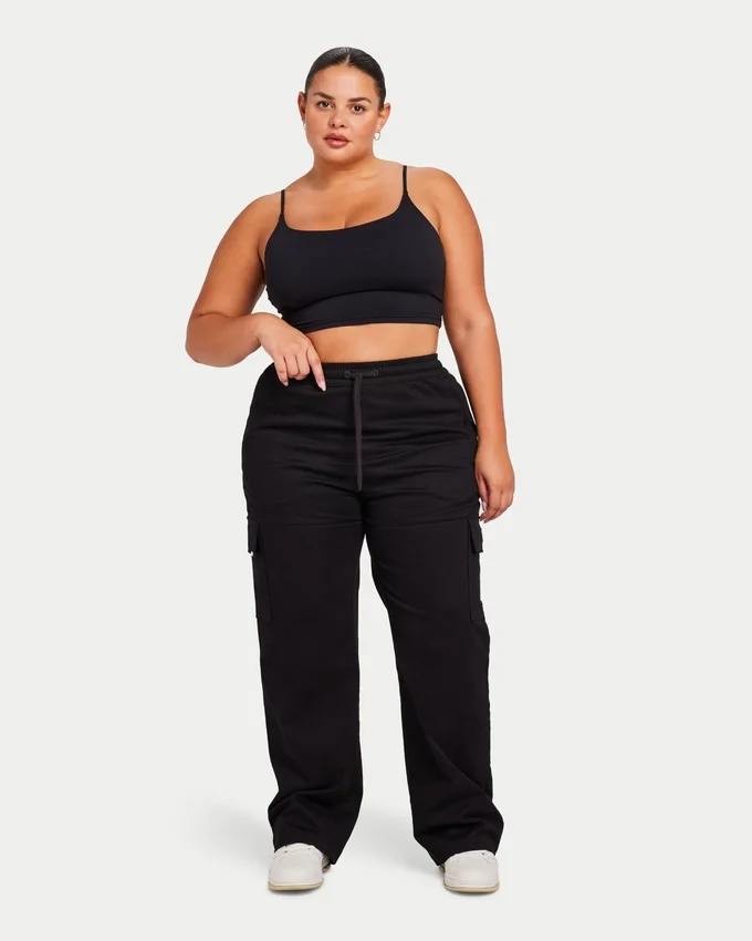 Crop top incontournable pour femme – noir Crop top incontournable pour femme – noir