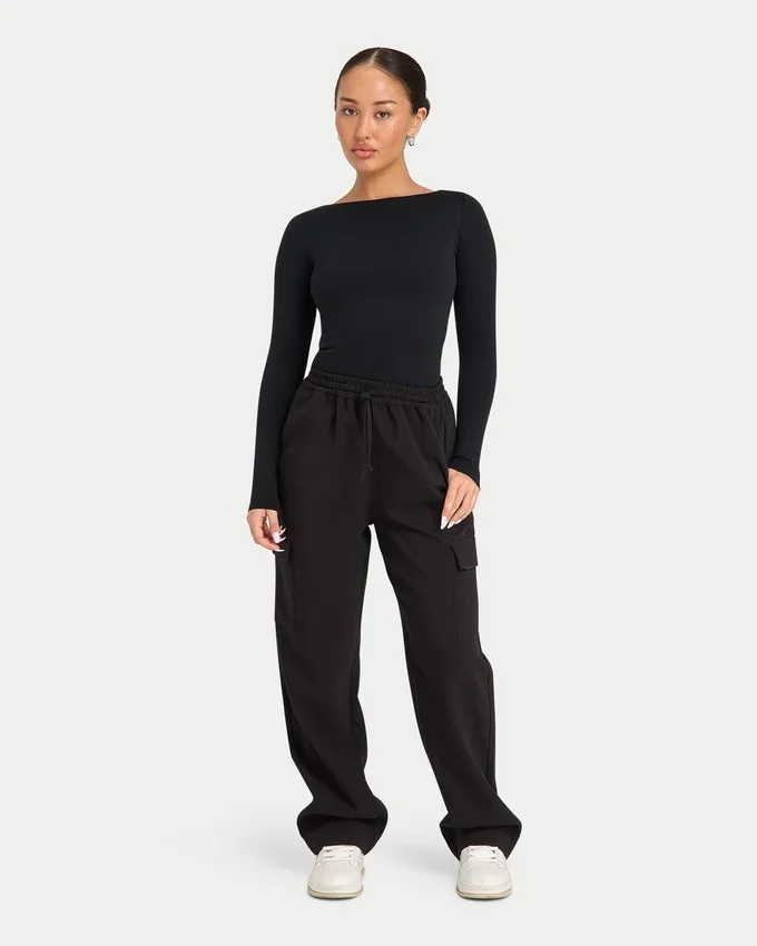 Haut à manches longues polyvalent pour femme – noir Haut à manches longues polyvalent pour femme – noir