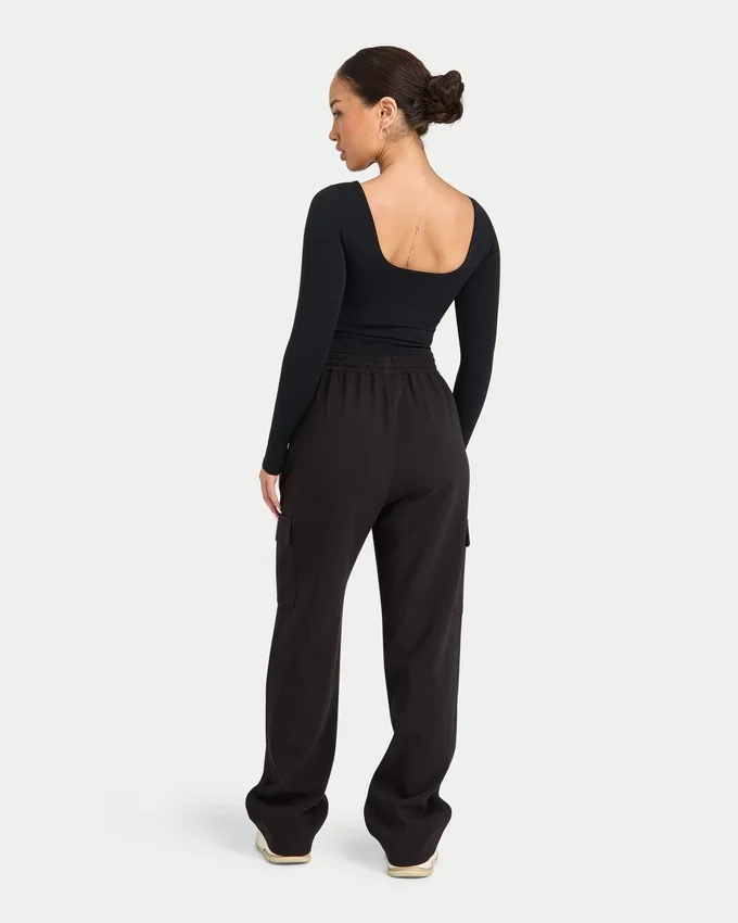 Haut à manches longues polyvalent pour femme – noir Haut à manches longues polyvalent pour femme – noir