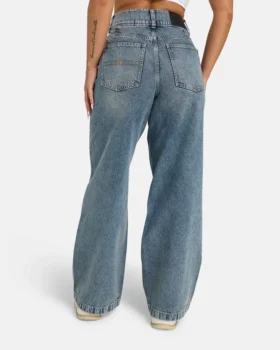 Jean en denim à jambes larges pour femme – délavage moyen