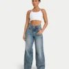 Jean en denim à jambes larges pour femme – délavage moyen Jean en denim à jambes larges pour femme – délavage moyen