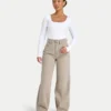 Jean en denim large pour femme – couleur pierre Jean en denim large pour femme – couleur pierre