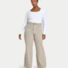 Jean en denim large pour femme – couleur pierre Jean en denim large pour femme – couleur pierre