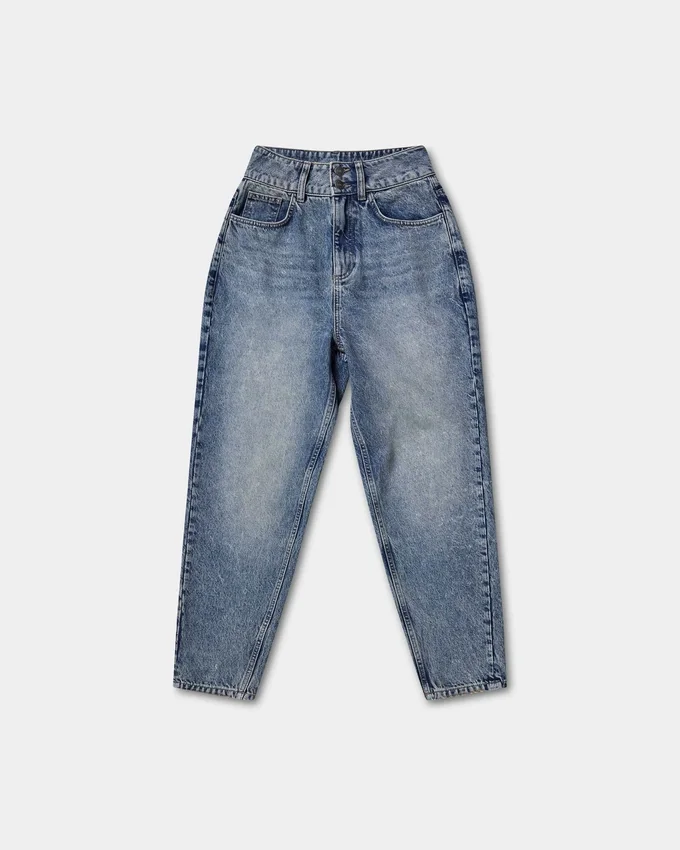 Jean « mom » pour femme – délavage moyen Jean « mom » pour femme – délavage moyen
