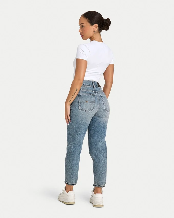 Jean « mom » pour femme – délavage moyen Jean « mom » pour femme – délavage moyen