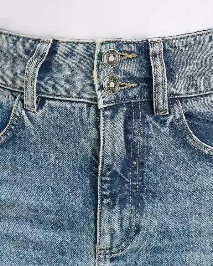 Jean « mom » pour femme – délavage moyen Jean « mom » pour femme – délavage moyen