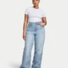 Jeans larges pour femmes – bleu clair Jeans larges pour femmes – bleu clair