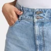 Jeans larges pour femmes – bleu clair Jeans larges pour femmes – bleu clair