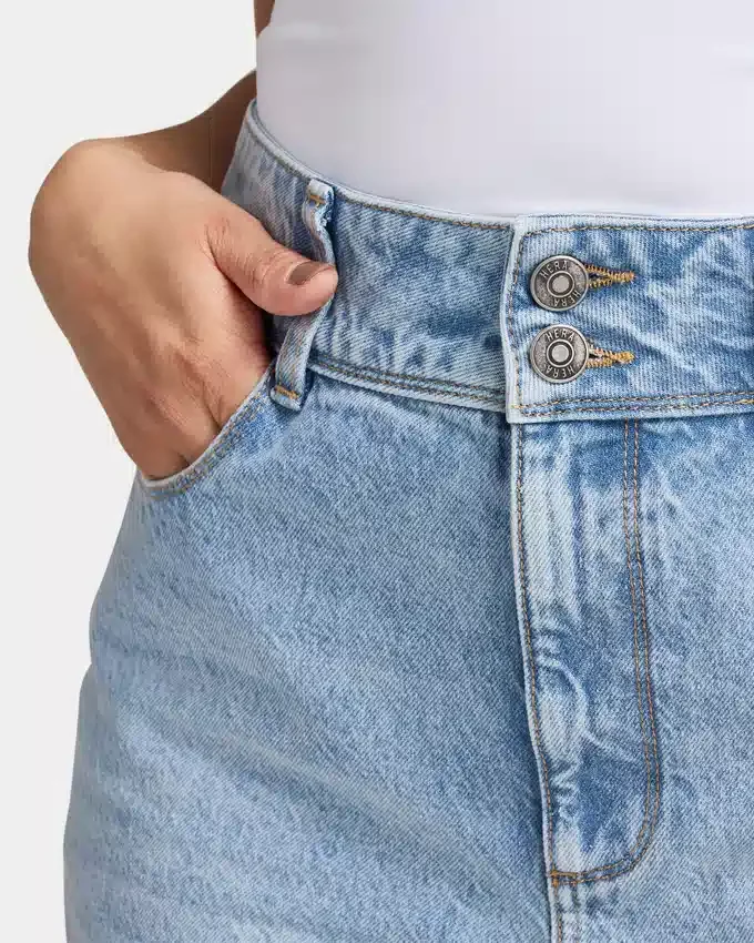 Jeans larges pour femmes – bleu clair Jeans larges pour femmes – bleu clair