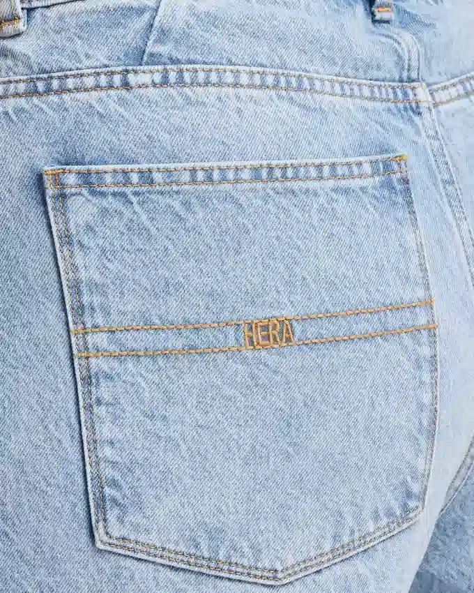 Jeans larges pour femmes – bleu clair Jeans larges pour femmes – bleu clair