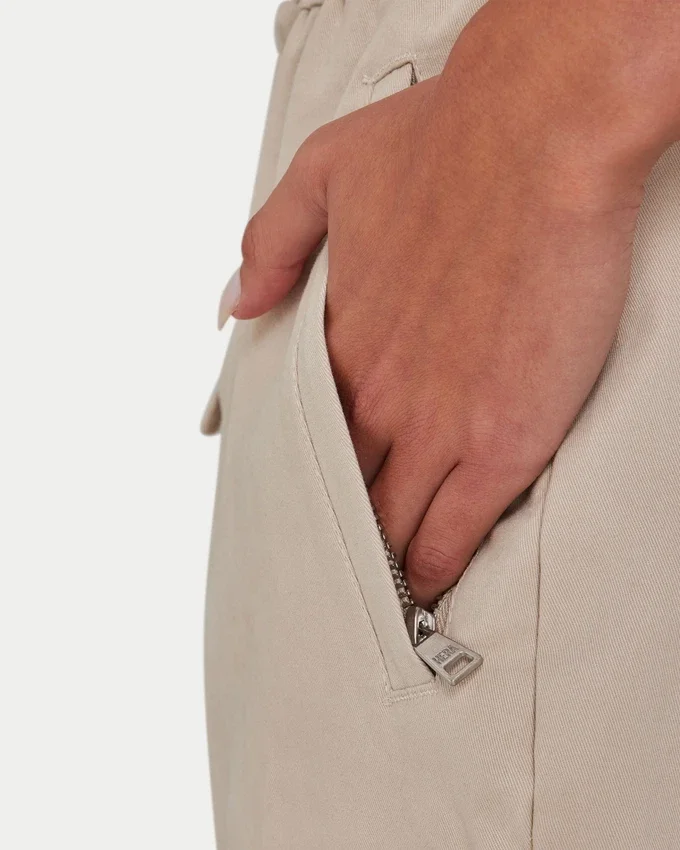 Pantalon cargo femme – couleur avoine Pantalon cargo femme – couleur avoine