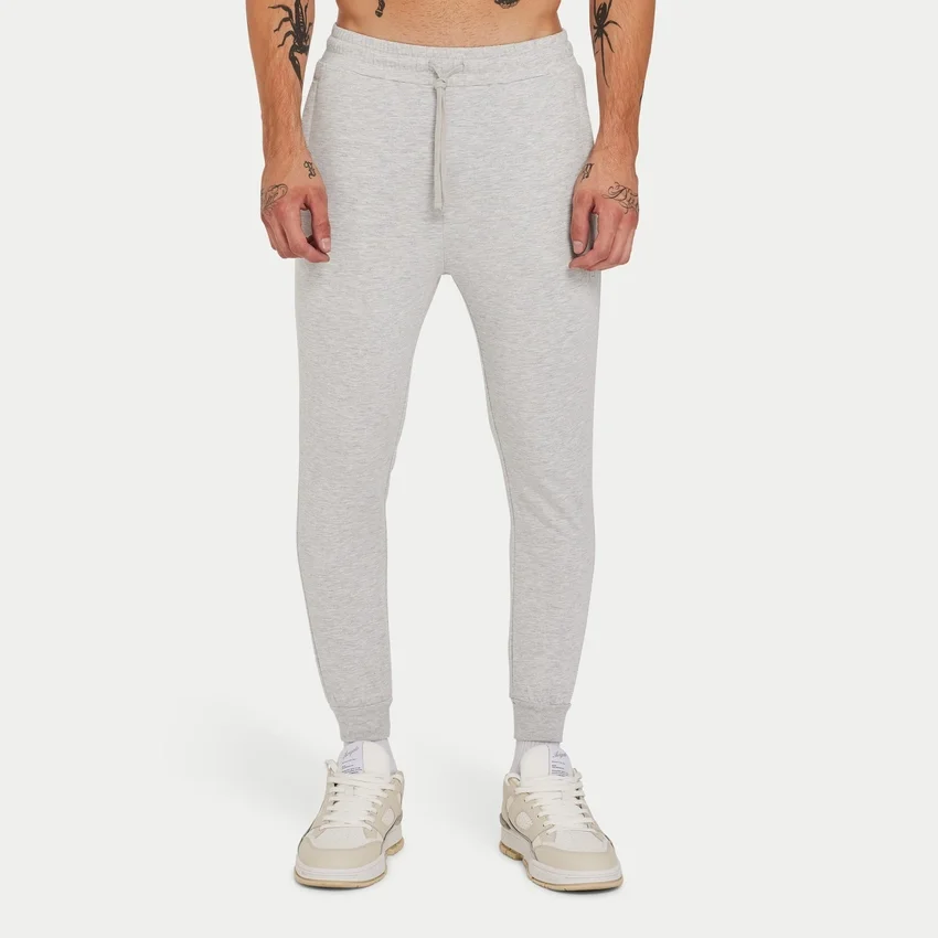 Pantalon de jogging fuselé Rewear Focus – gris chiné Pantalon de jogging fuselé Rewear Focus – gris chiné