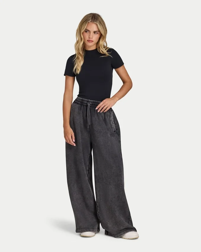 Pantalon de jogging large pour femme « Collective » Pantalon de jogging large pour femme « Collective »